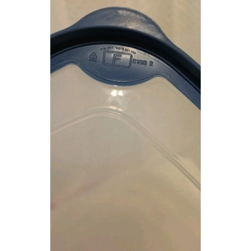 RUBBERMAID 518B 2  Blue & Sheer Rectangle Plastic Cover Lid Replacement LID ONLY